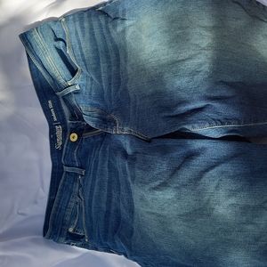 Modern slim levi signature jeans.